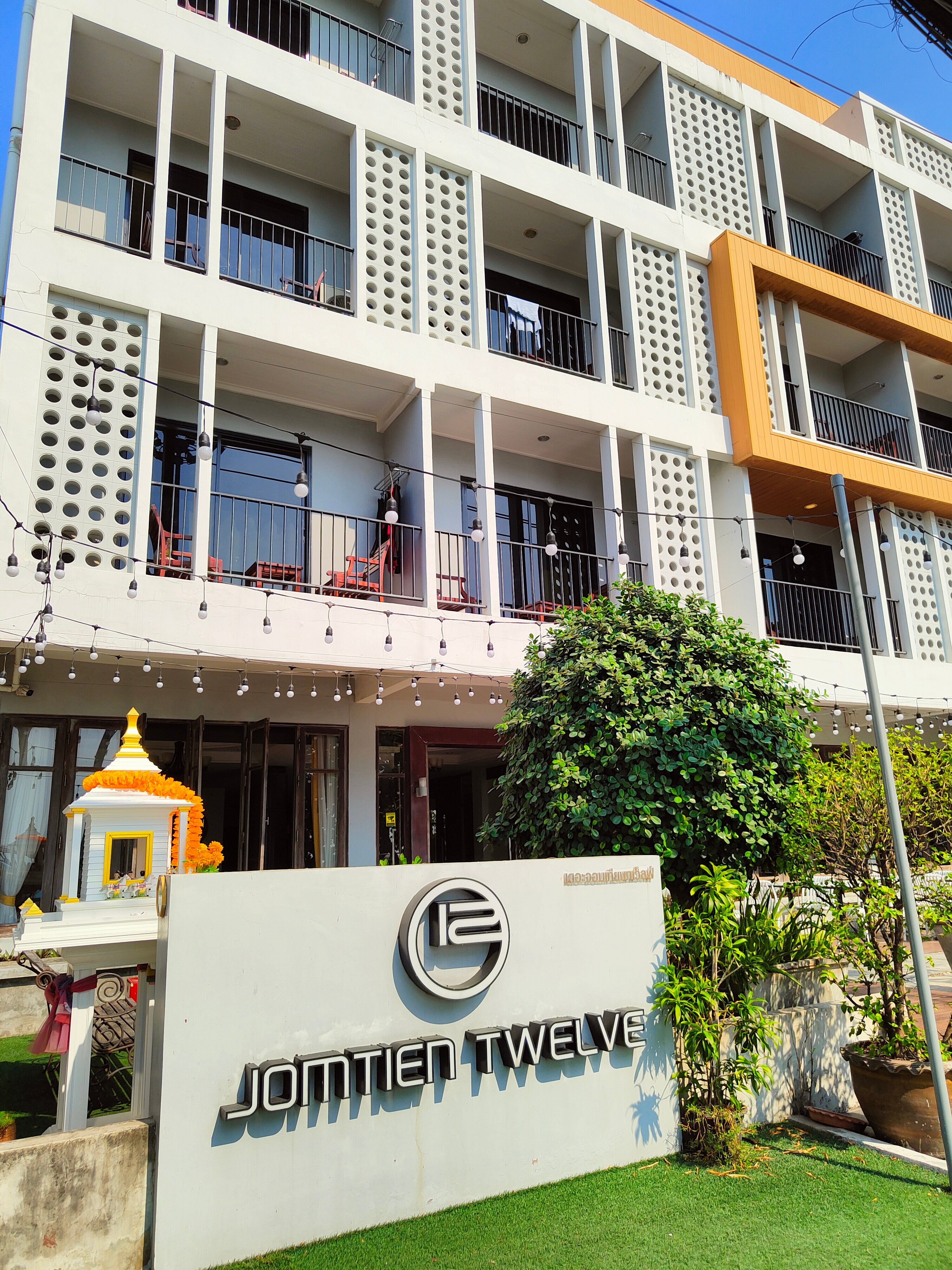 Фото The Jomtien Twelve