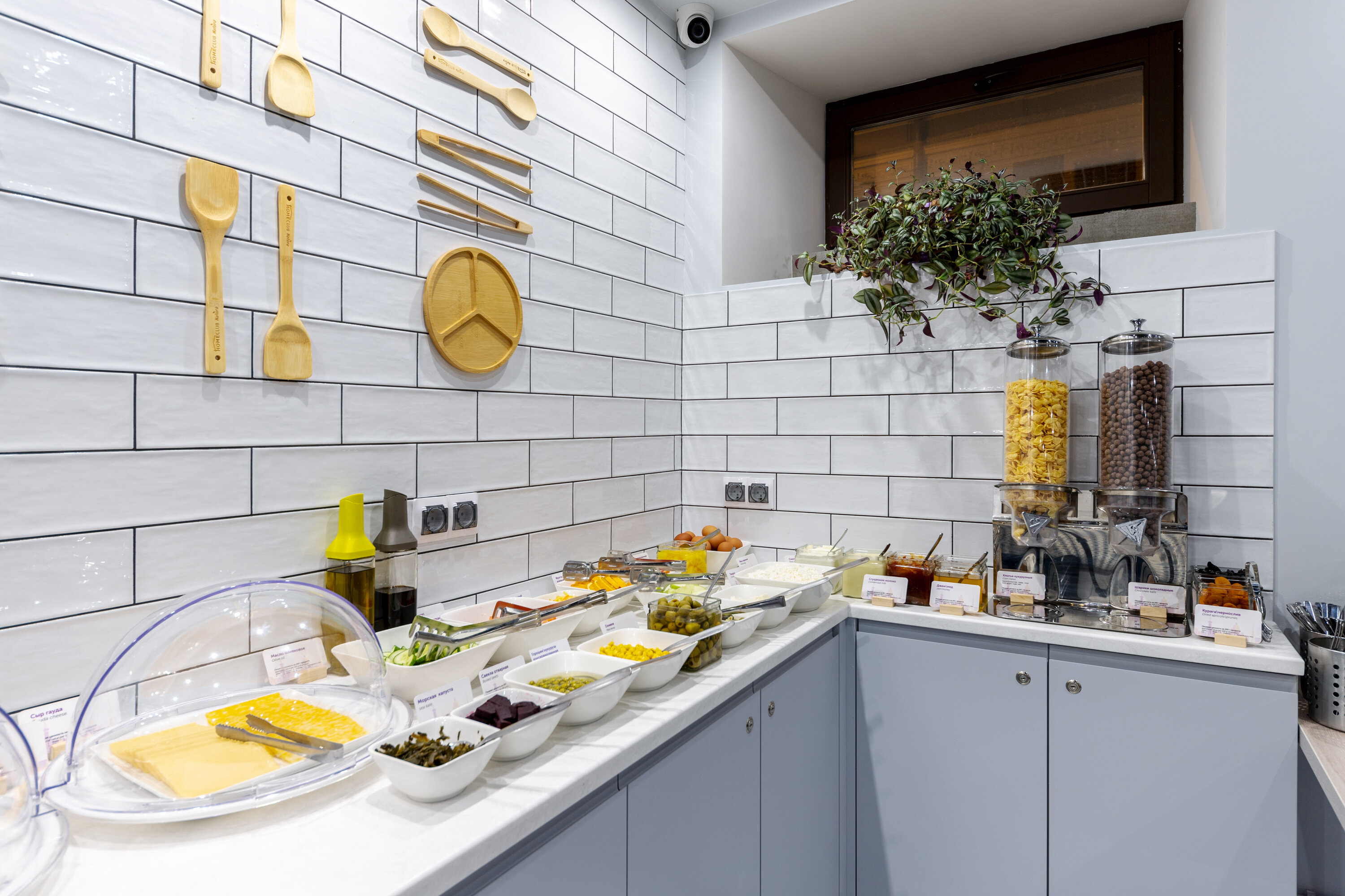 Фото Station Premier S12