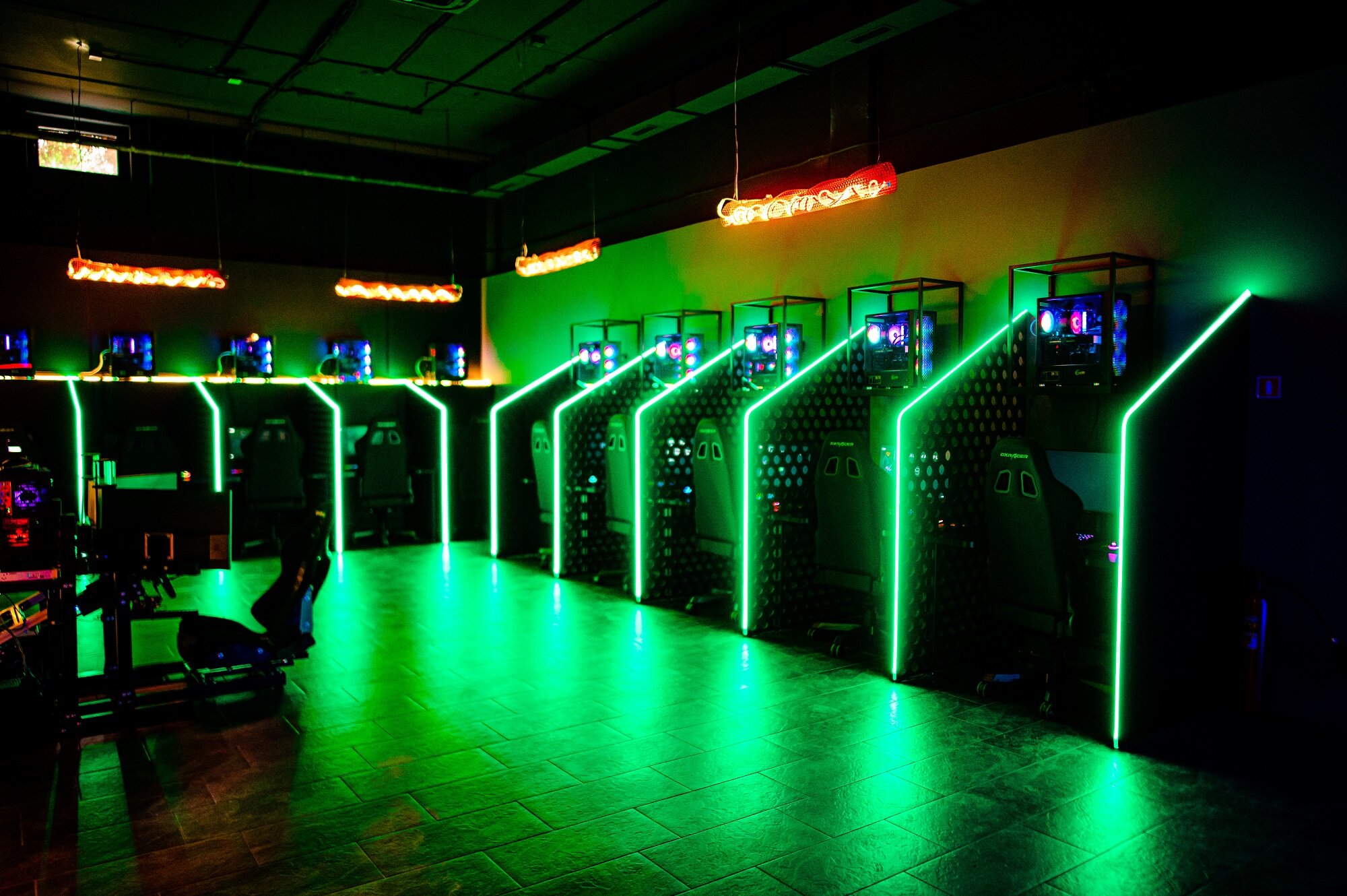 Black Hornets Lounge, компьютерный клуб на Каширском шоссе в Москве: отзывы, фот