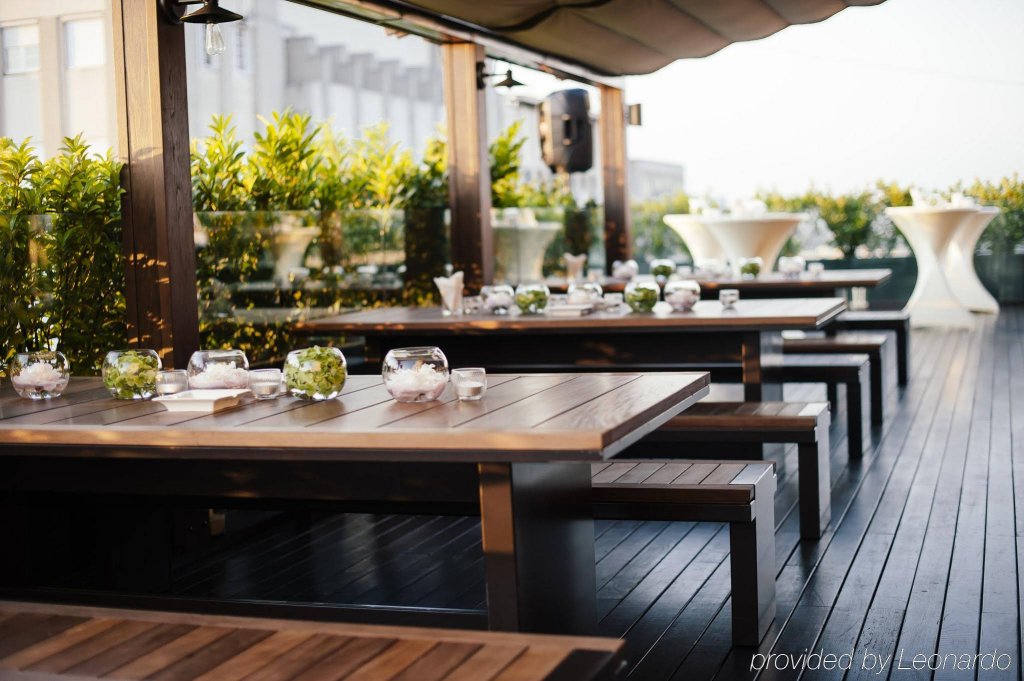 Фото Square Nine