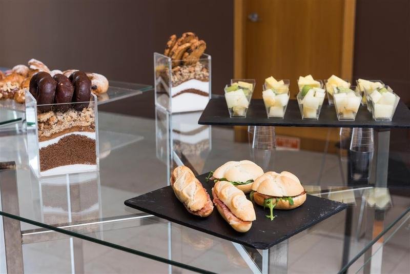 Фото Hotel Valencia Oceanic Affiliated by Meliá