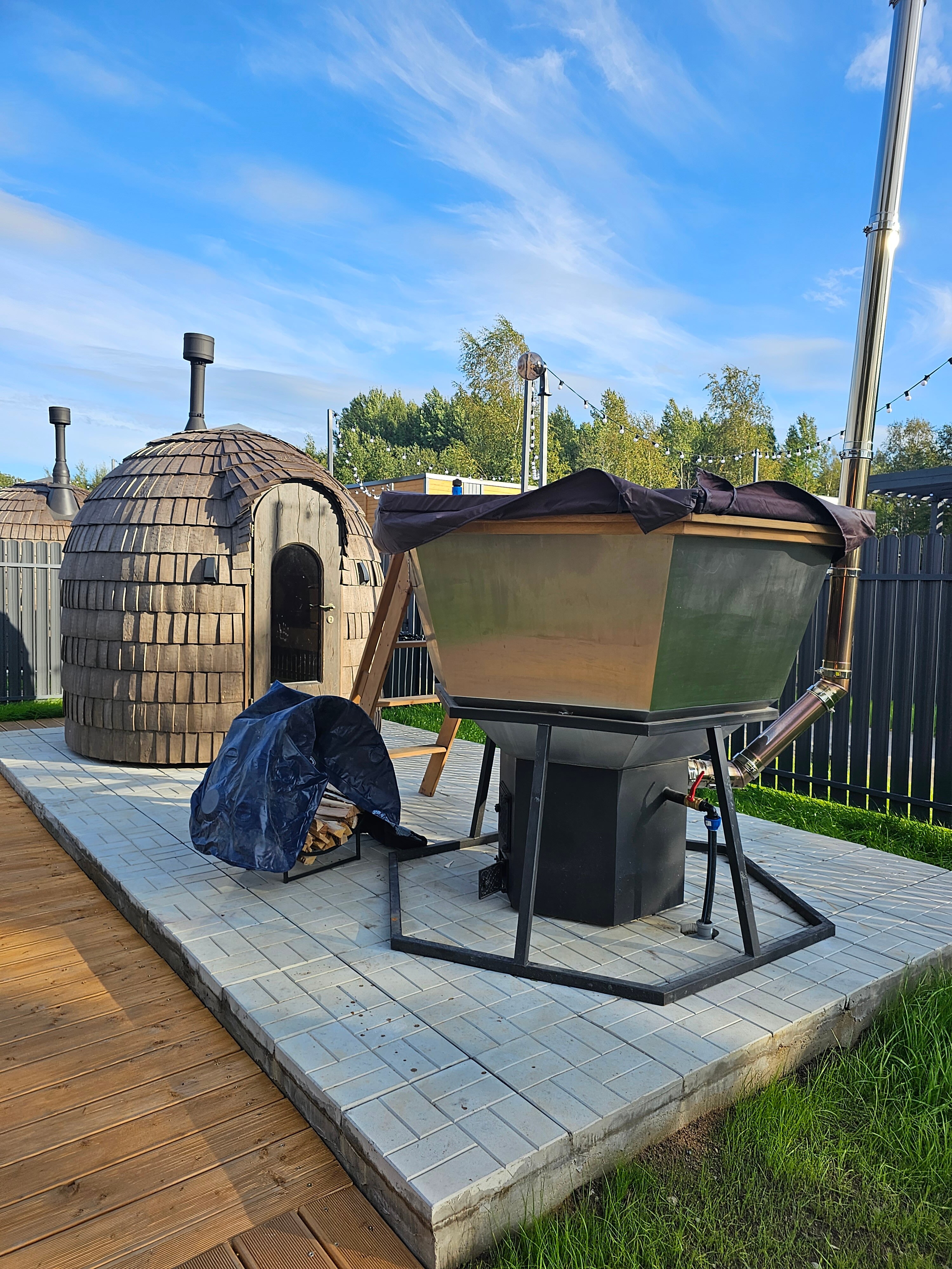 Фото Блэк Вилладж Фэмили