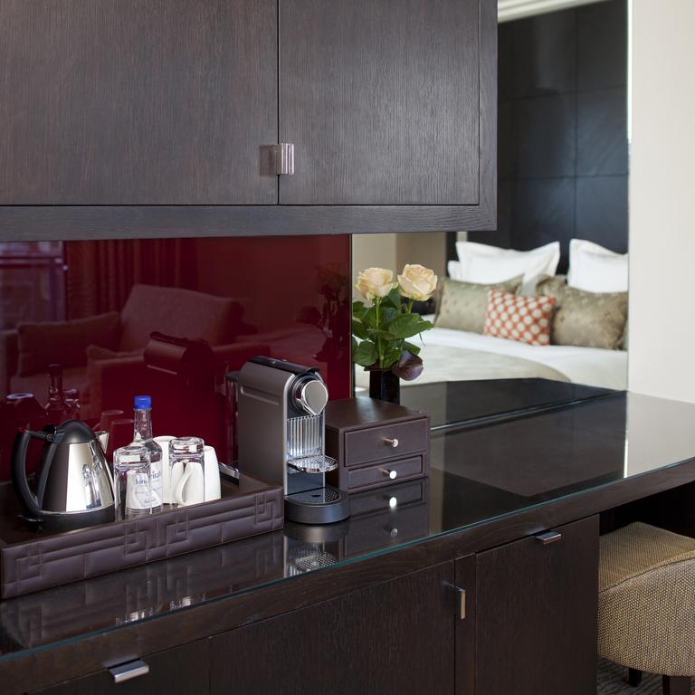 Фото Jumeirah Carlton Tower