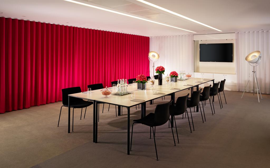 Фото Sea Containers London