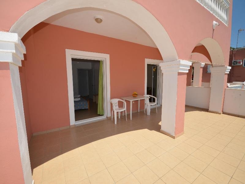 Фото Paradiso Aparthotel