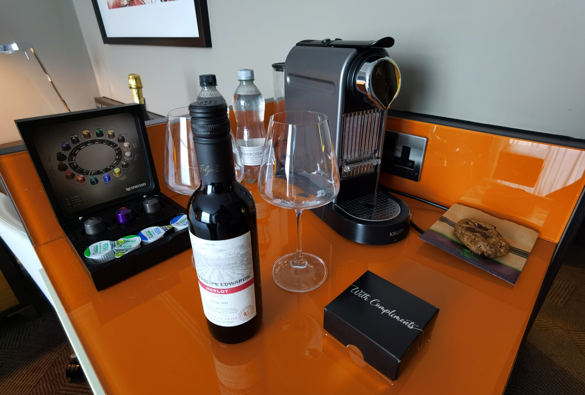 Фото DoubleTree by Hilton Hotel London - Ealing