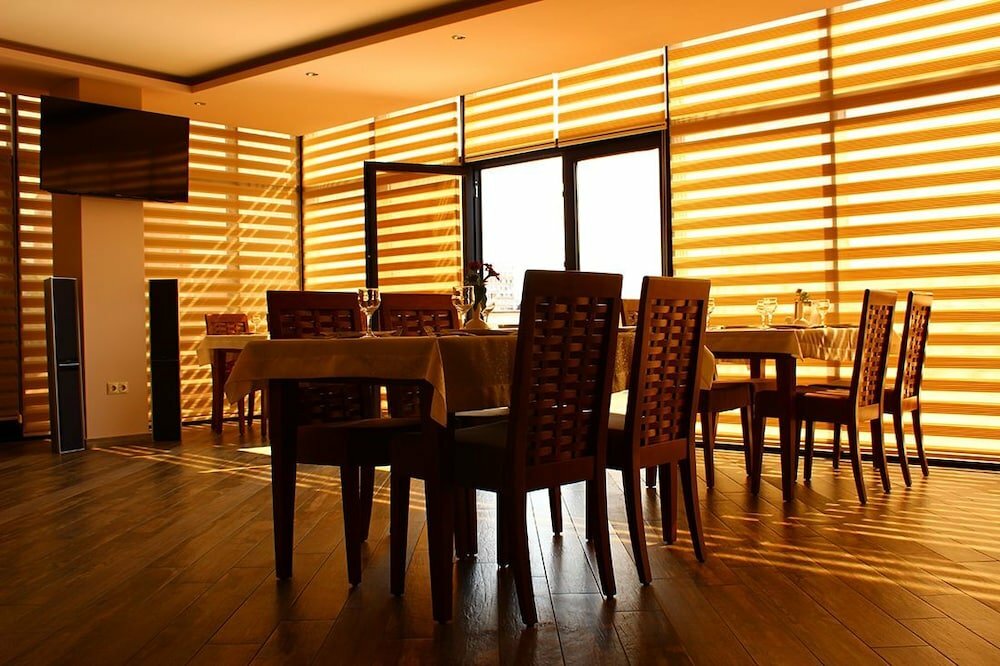 Фото Лайт Палас