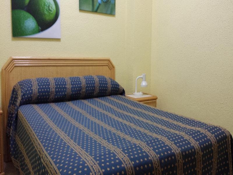 Фото Hostal Cuatro Canos