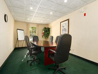 Фото Baymont by Wyndham Jacksonville/Butler Blvd