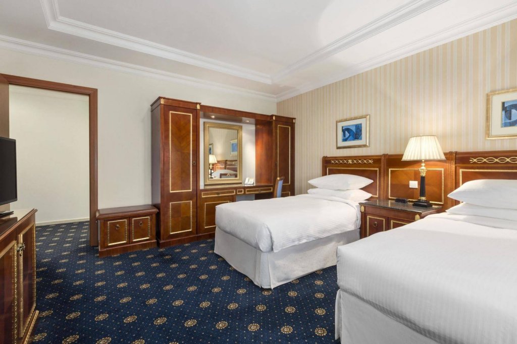 Фото Ramada Al Qassim Hotel And Suites