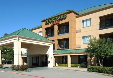 Фото Courtyard by Marriott Plano in Legacy Park