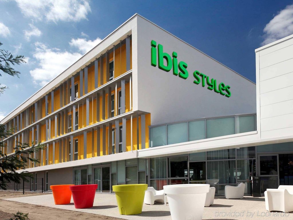 Фото ibis Styles Nantes Reze Aéroport