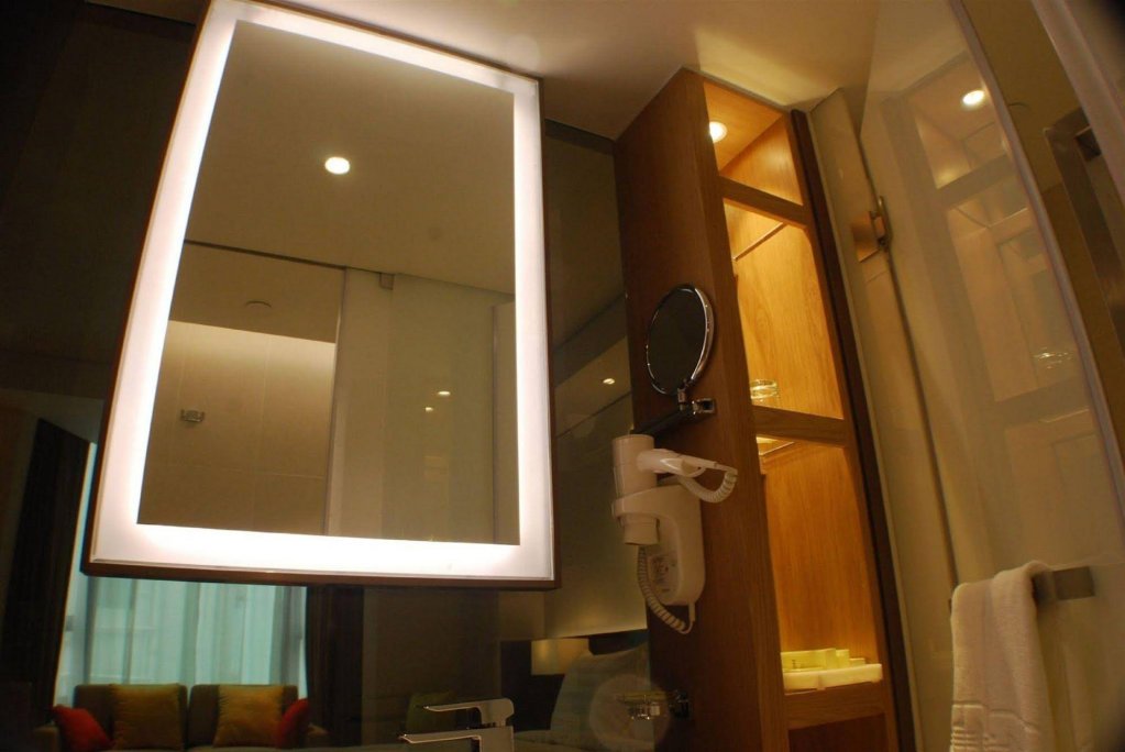 Фото Wharney Hotel