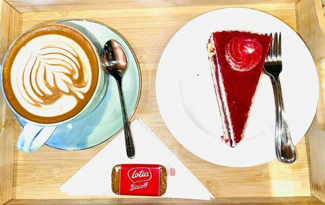 Coffee shop Bon Aldiyafah, Dubai, photo