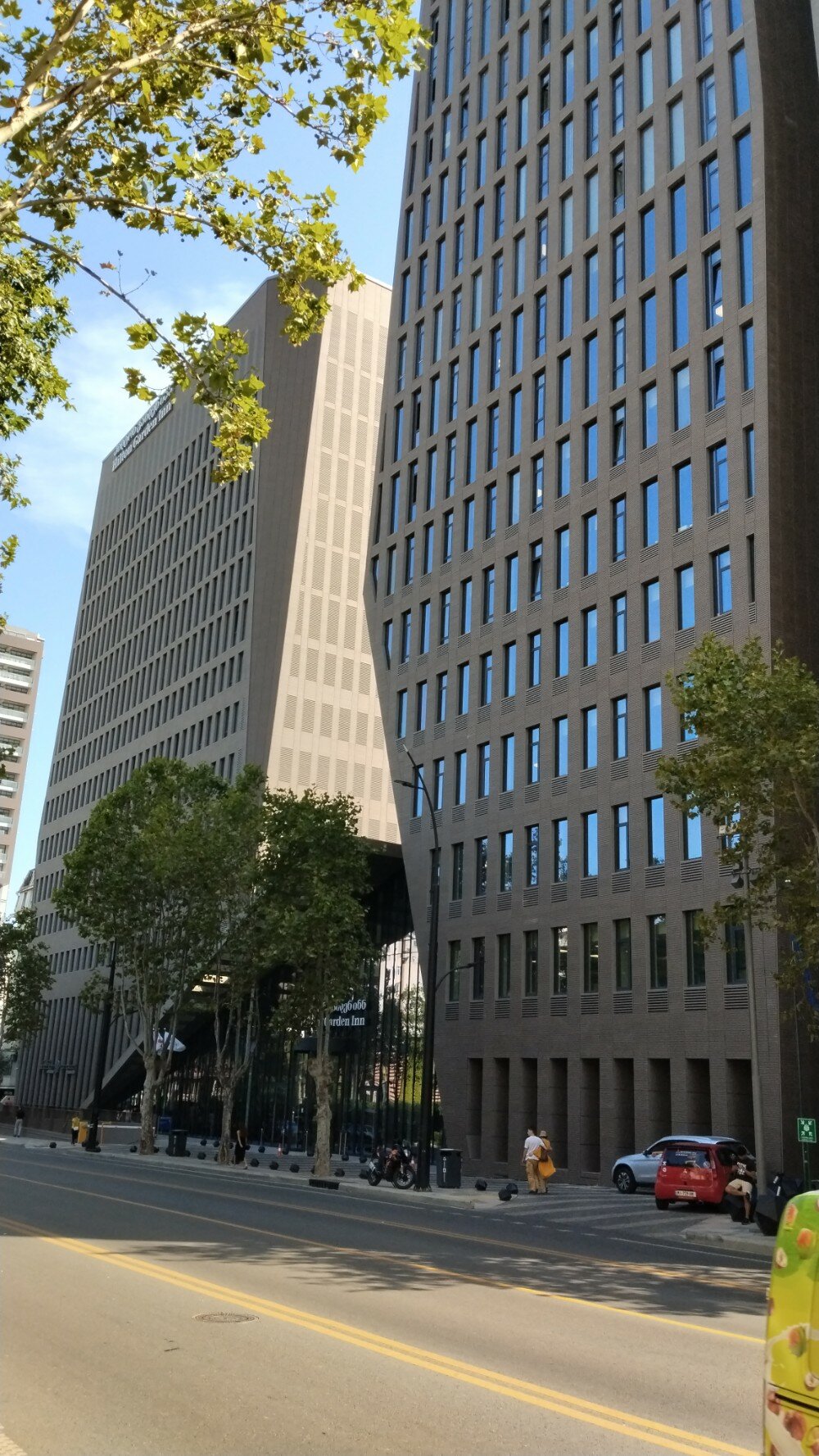 Фото Hilton Garden Inn Tbilisi Chavchavadze