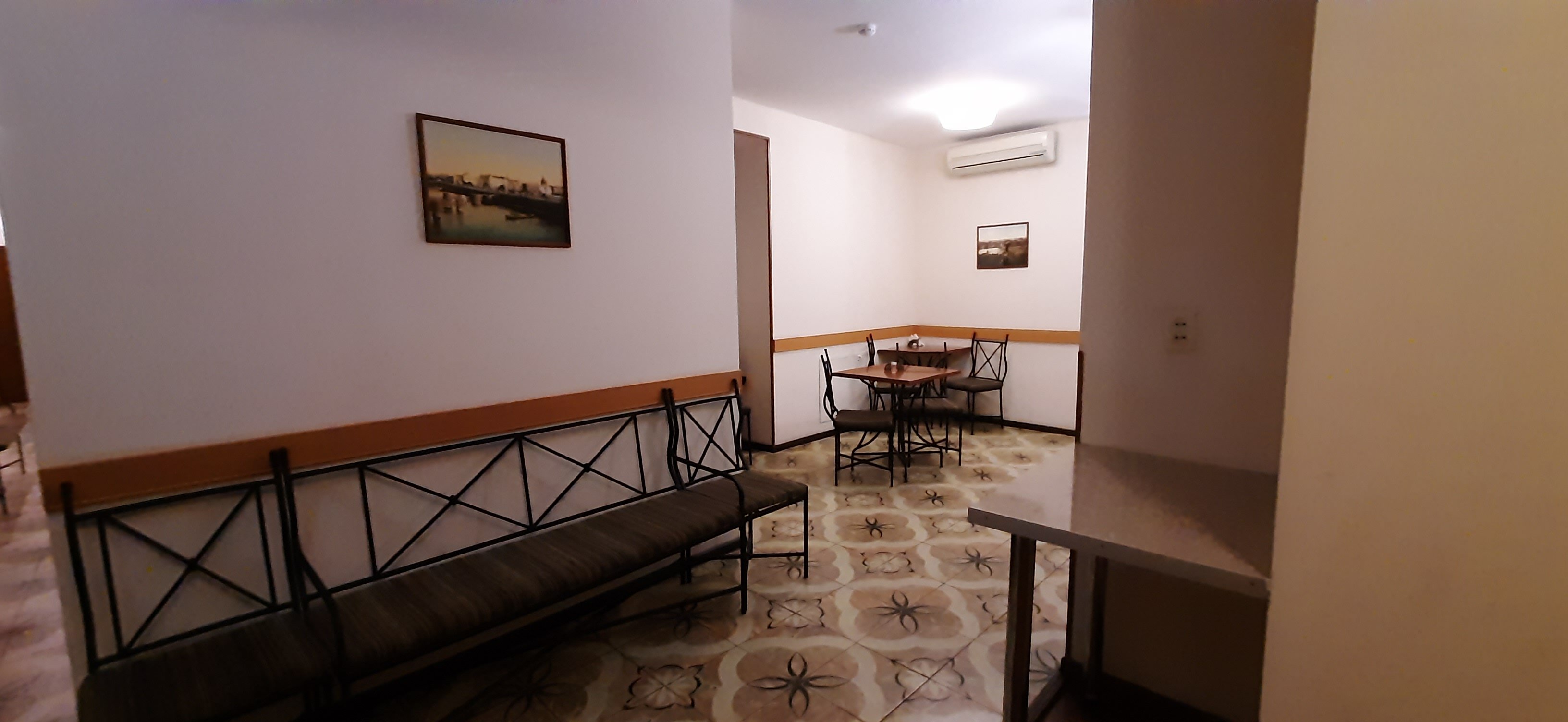 Фото Демократ на Невском 147