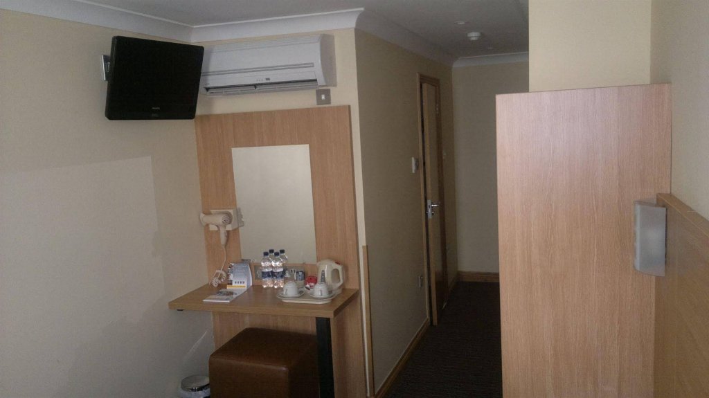 Фото Comfort Inn Hyde Park