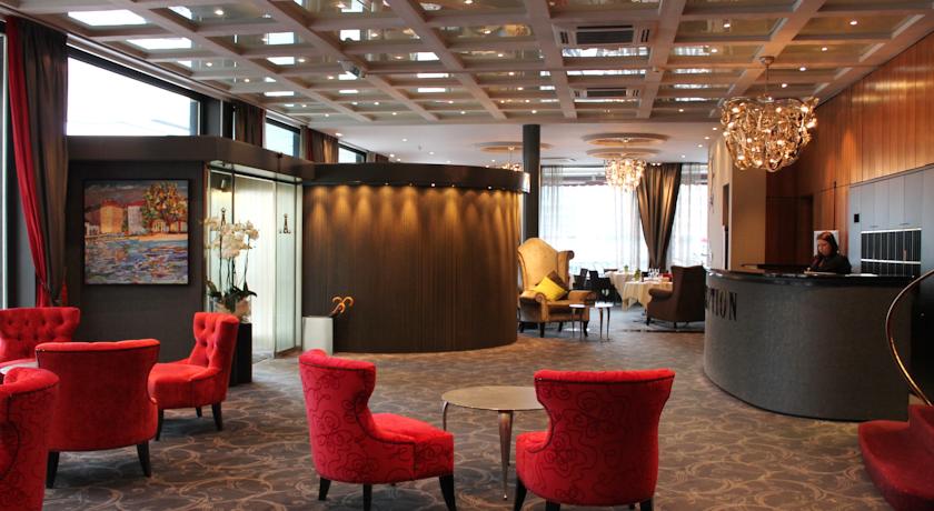 Фото The Ambassador