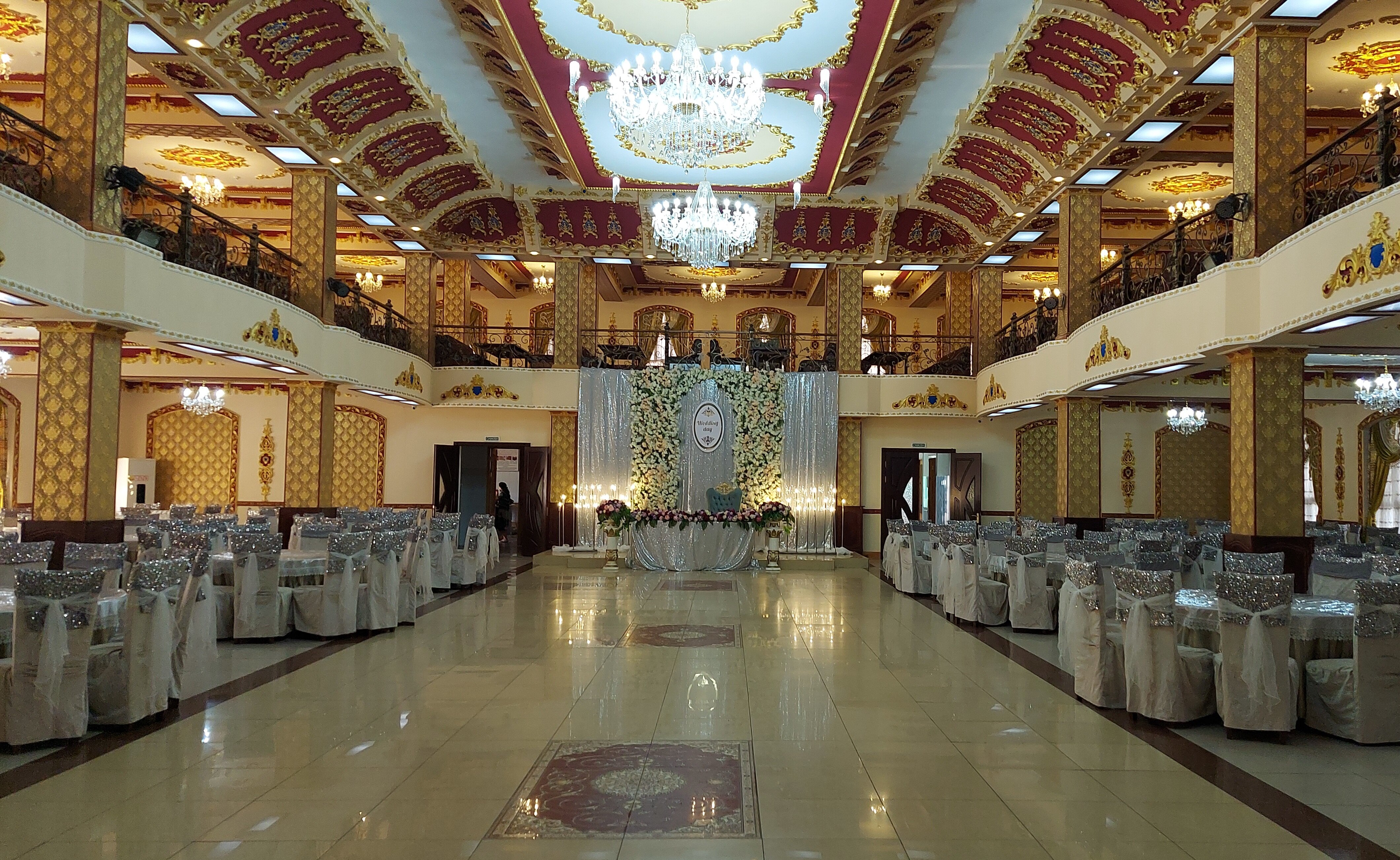 Ajoyib yigitlar bilan orgiya