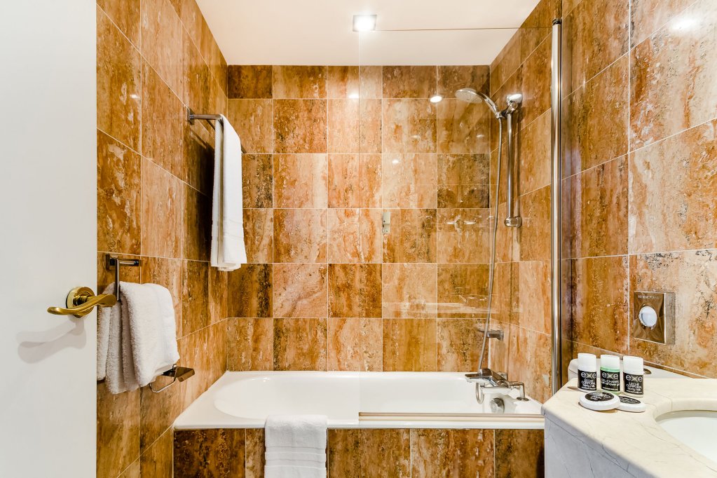 Фото Hotel Exe Paris Centre