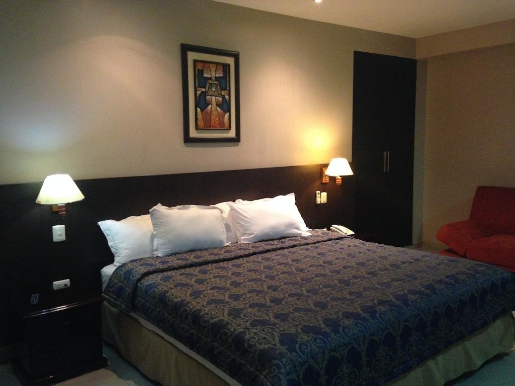 Фото Hotel Los Almendros