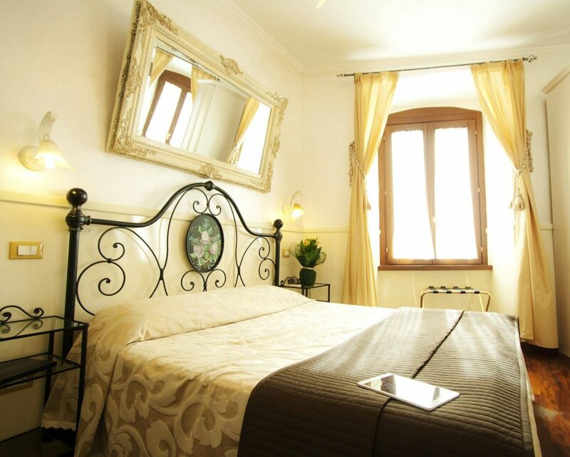 Гостиница Le Suite Di VIA Ottaviano - Suite in Rome B&b