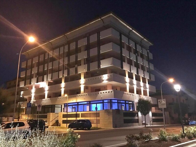 Гостиница Aparthotel Capitol в Градо
