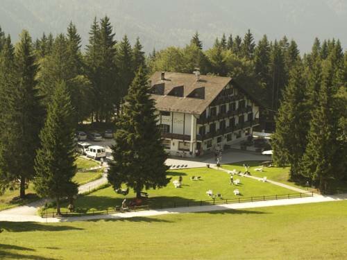 Внешний вид отеля Hotel Piccola Baita в Мольвено, фото 2