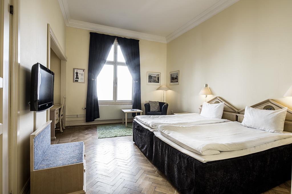 Фото отеля 2