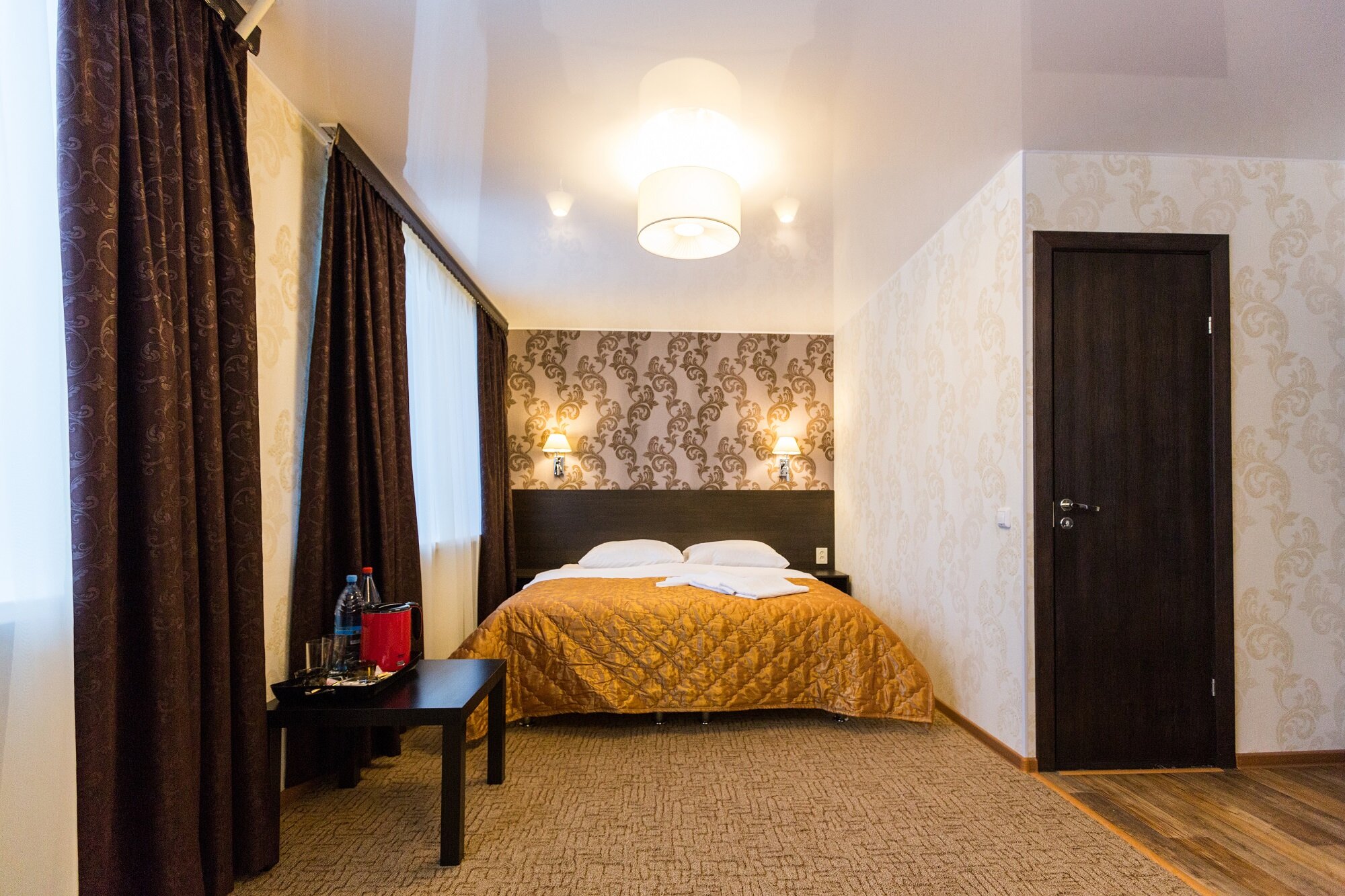 Фото отеля 1