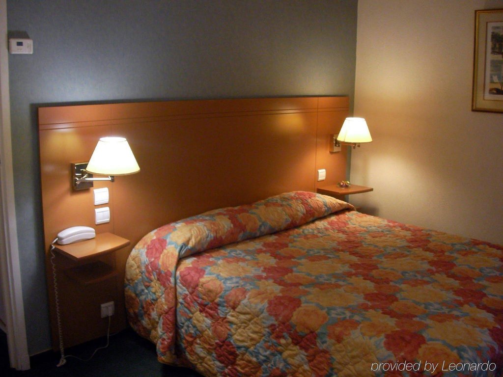 Фото Hotel Espace Champerret