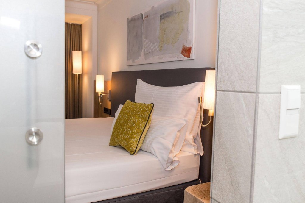 Фото Hotel Goldenes Rad