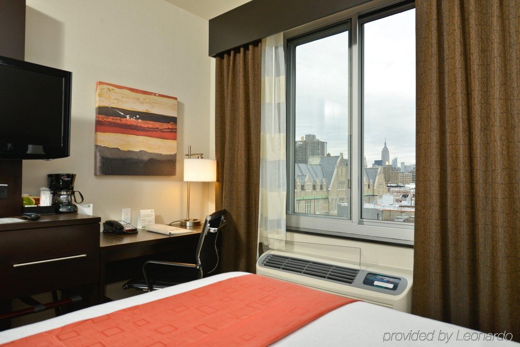 Фото Holiday Inn Nyc - Lower East Side, an Ihg Hotel