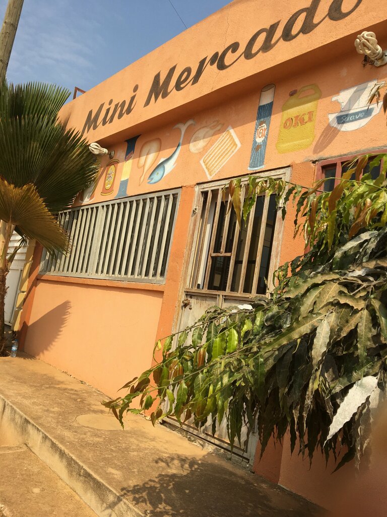 Grocery Minimercado Abakaxi, Loanda, photo