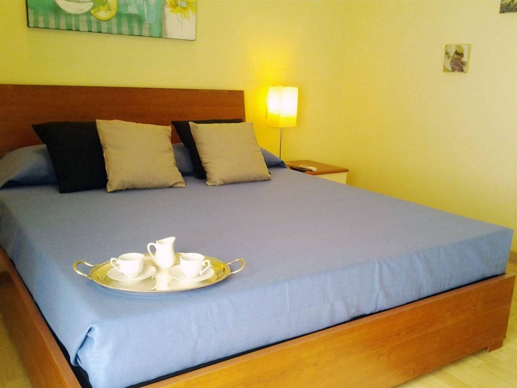 Фото  Pinidiroma Rooms and Suites
