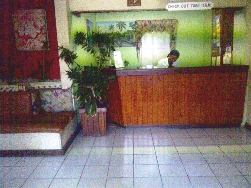 Фото Cariblue Beach Hotel and Scuba Diving Resort