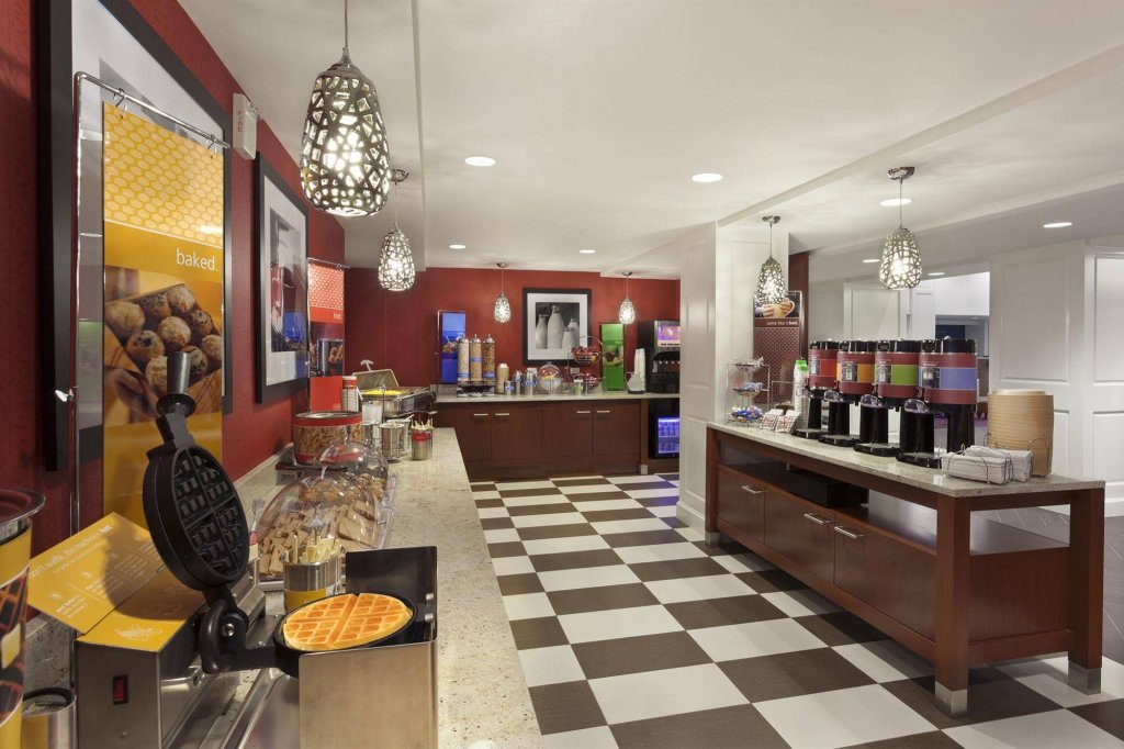 Фото Hampton Inn Washington, D. C. White House