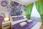 Five Stars (Robespierre Street, 32), short-term housing rental
