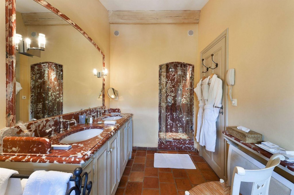 Фото La Bastide Saint Antoine