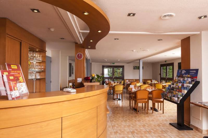 Фото Hotel The Originals Arras