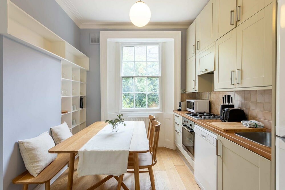 Фото Two Bed Notting Hill Gem