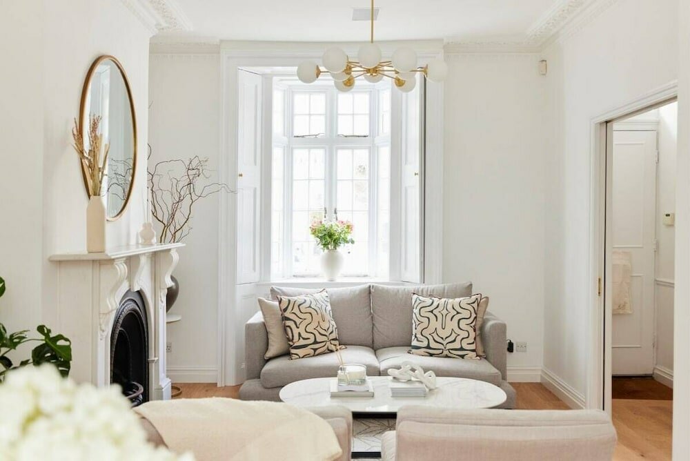 Фото The Kensington & Chelsea Escape - Stunning 5bdr With Patio + Terrace