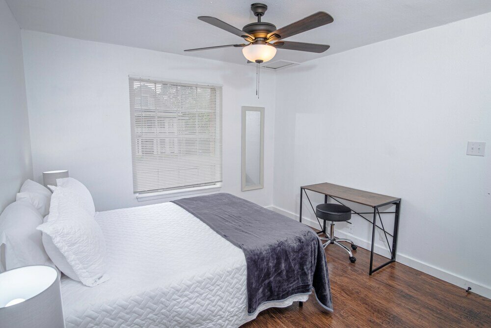 Фото Explore Pearl 2br/2ba Near Dt and Riverwalk