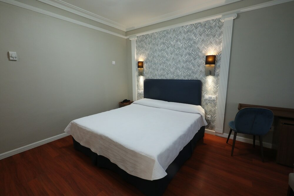 Фото Hotel Corona De Castilla Burgos