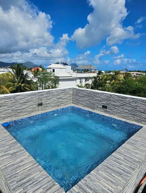 Гостиница Rooftop Garden Jacuzzi Luxury Villa