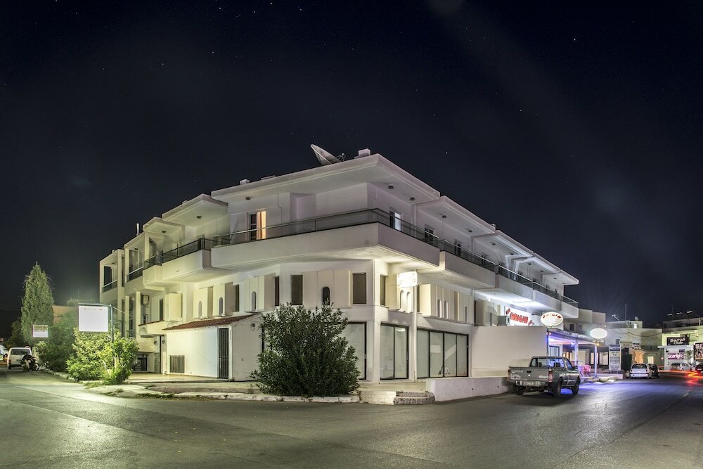 Фото отеля 2