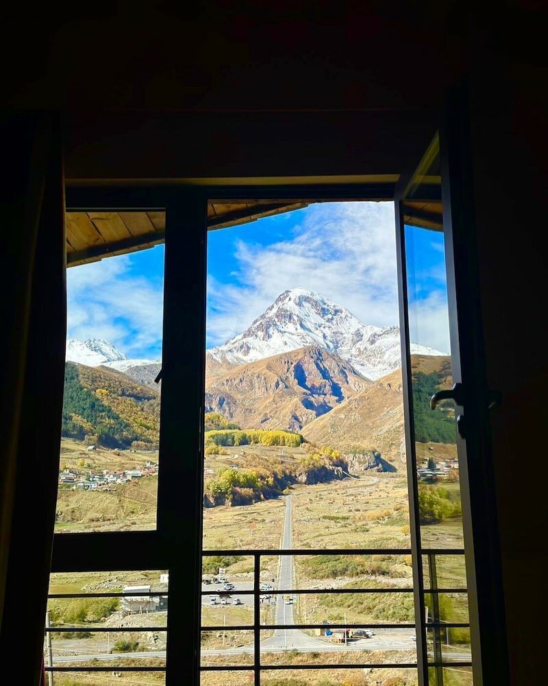 Фото Hotel Axien Kazbegi