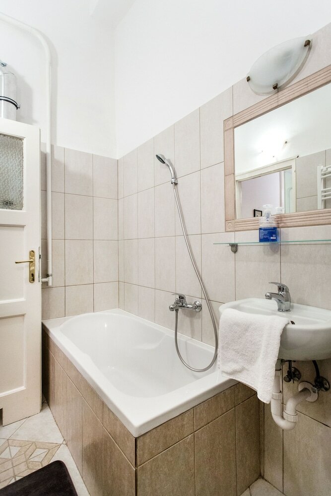 Фото Kecskemeti 5 Apartment