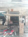 Tea shop Muhammad Hussain (Ichhra, Ahatta Mool Chand, 14 Street, 6), tea shop