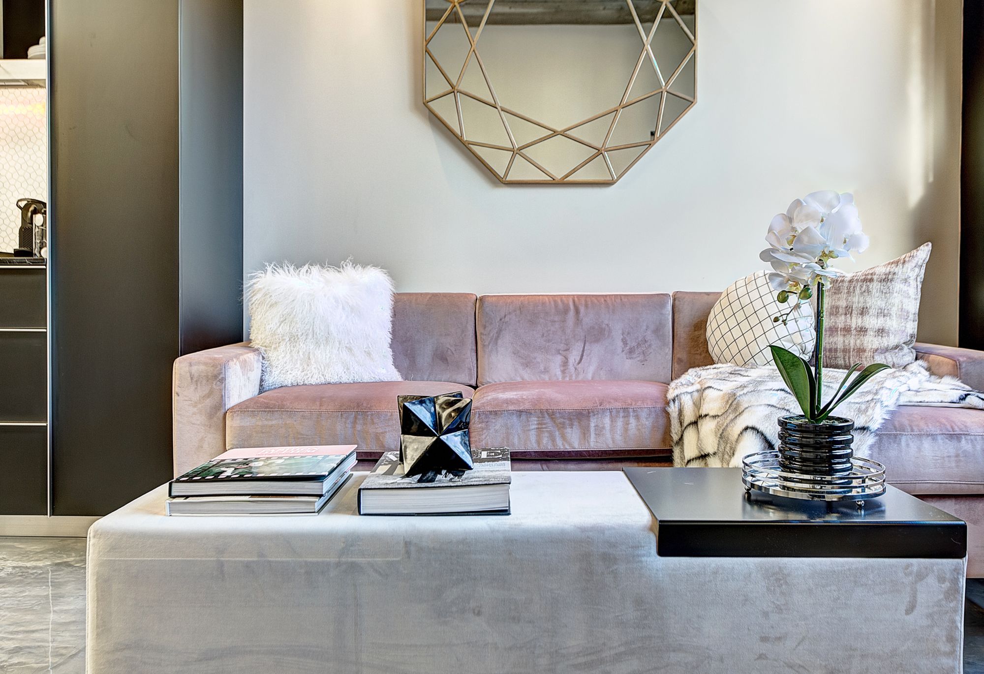 Фото Pierce Boutique Apartments